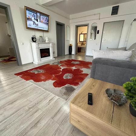 Apartmán Downtown "Rendez-Vous" Luxury Bacău Exteriér fotografie