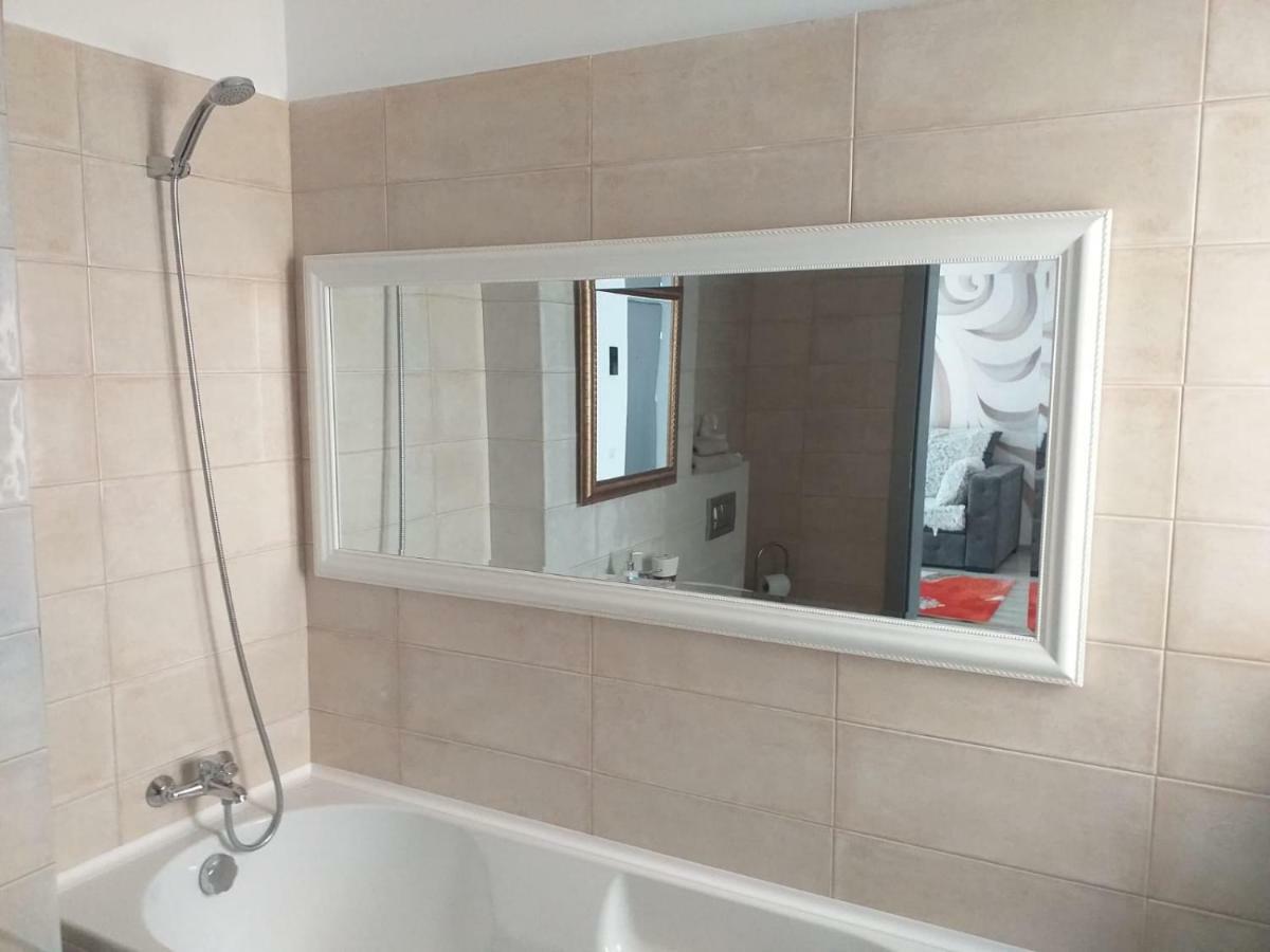Apartmán Downtown "Rendez-Vous" Luxury Bacău Exteriér fotografie